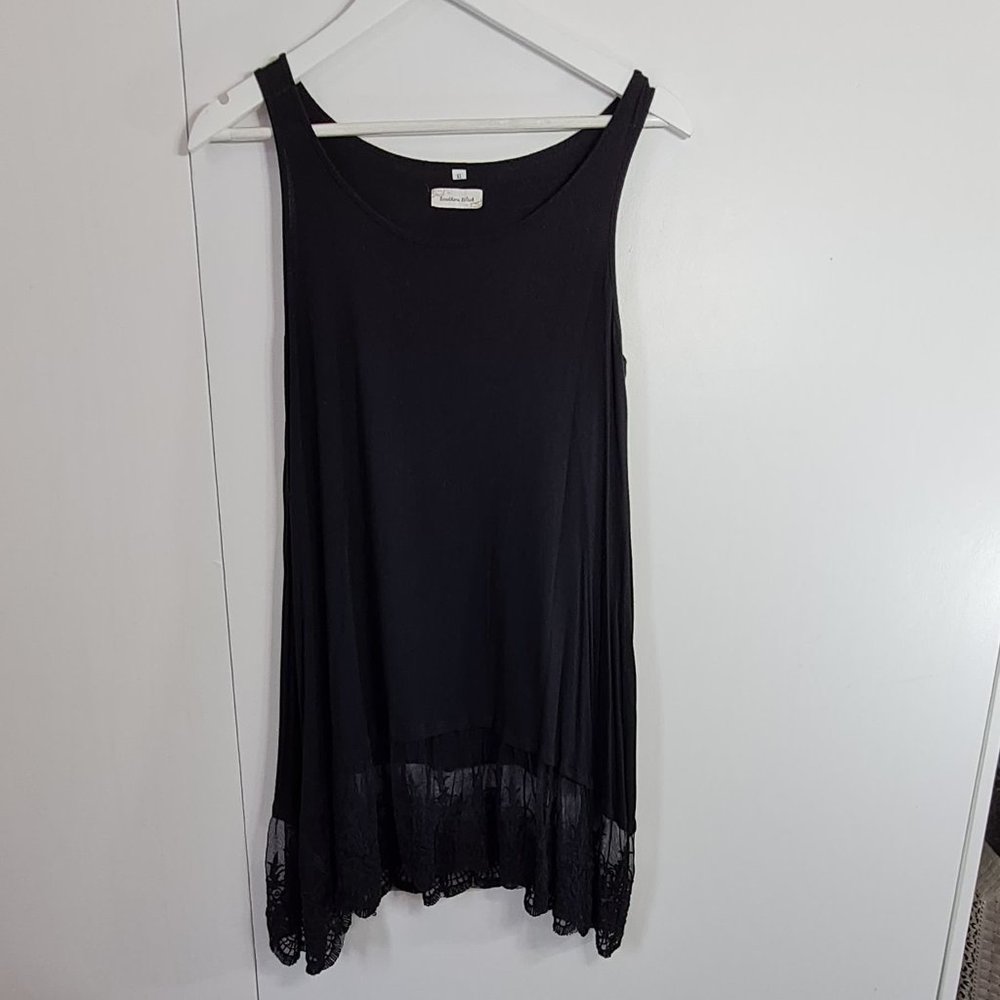 Southern Stitch Lace bottom Tank size XL